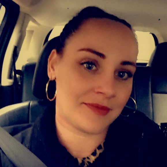 Meet your Posher, Krista - Picture 1 of 1